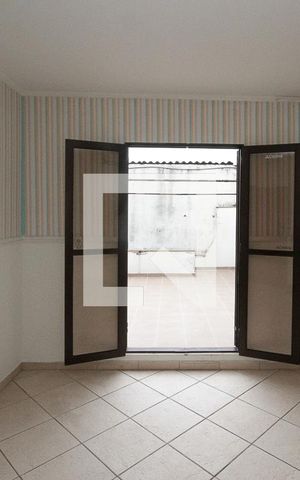 Casa à venda com 400m², 5 quartos e 8 vagas Casa à venda com 400m², 5 quartos e 8 vagasQuarto casa 02