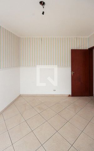 Casa à venda com 400m², 5 quartos e 8 vagas Casa à venda com 400m², 5 quartos e 8 vagasQuarto casa 02