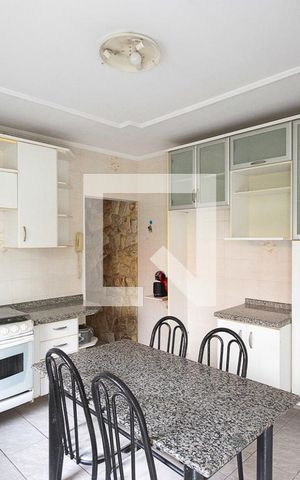 Casa à venda com 400m², 5 quartos e 8 vagas Casa à venda com 400m², 5 quartos e 8 vagasCozinha