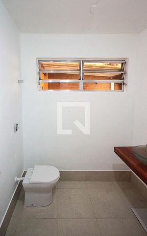 Casa à venda com 400m², 5 quartos e 8 vagas Casa à venda com 400m², 5 quartos e 8 vagasBanheiro casa 02