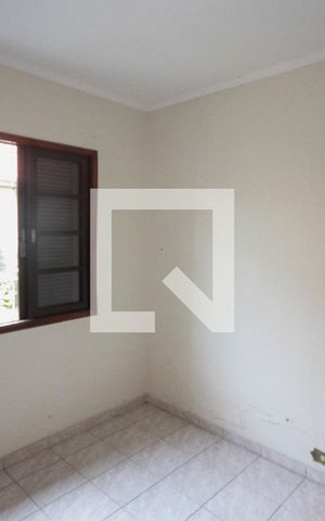 Casa à venda com 400m², 5 quartos e 8 vagas Casa à venda com 400m², 5 quartos e 8 vagasQuarto 02
