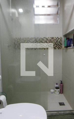 Apartamento para alugar com 65m², 2 quartos e 1 vagaBanheiro