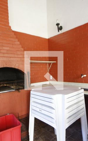 Apartamento para alugar com 65m², 2 quartos e 1 vagaÁrea comum - Churrasqueira