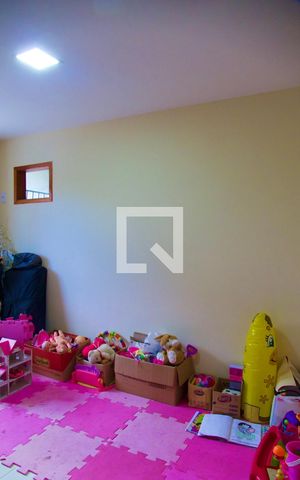 Casa de condomínio à venda com 148m², 4 quartos e sem vagaQuarto