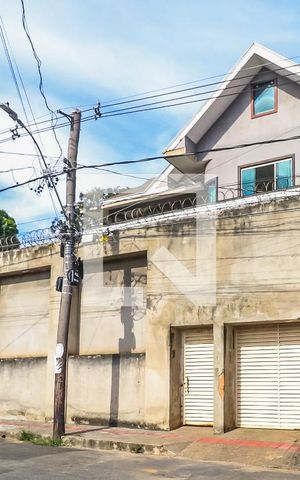 Casa à venda com 800m², 5 quartos e 4 vagasFachada