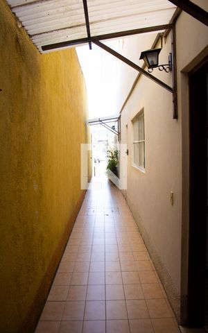 Casa à venda com 237m², 3 quartos e 2 vagasCorredor