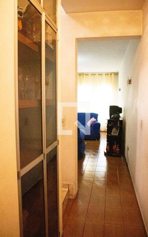 Casa à venda com 237m², 3 quartos e 2 vagasCorredor