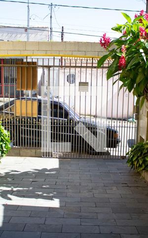 Casa à venda com 237m², 3 quartos e 2 vagasGaragem
