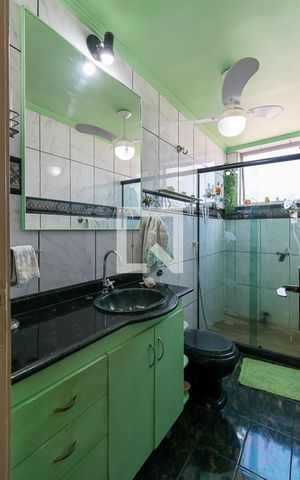 Apartamento à venda com 82m², 2 quartos e 1 vaga Apartamento à venda com 82m², 2 quartos e 1 vagaBanheiro