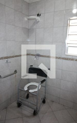 Casa para alugar com 120m², 4 quartos e sem vagaBanheiro