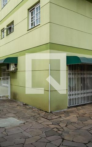 Casa de condomínio à venda com 290m², 6 quartos e 3 vagas Casa de condomínio à venda com 290m², 6 quartos e 3 vagasCasa 2