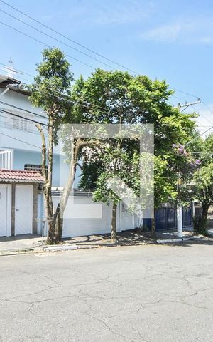 Casa à venda com 159m², 4 quartos e 2 vagasCasa 