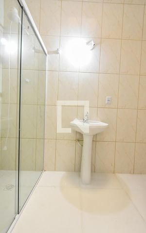 Casa à venda com 159m², 4 quartos e 2 vagasBanheiro 03