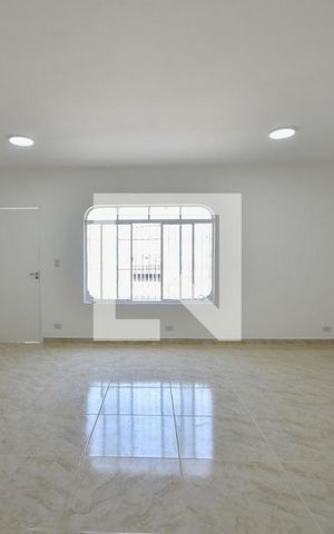 Casa à venda com 159m², 4 quartos e 2 vagasSala 