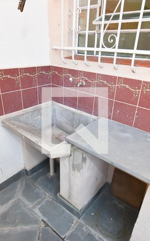 Casa para alugar com 68m², 2 quartos e sem vaga Casa para alugar com 68m², 2 quartos e sem vagaLavanderia