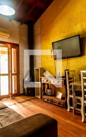 Casa à venda com 110m², 3 quartos e 1 vaga Casa à venda com 110m², 3 quartos e 1 vagaSala