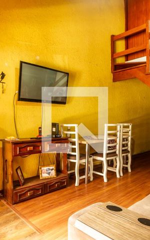 Casa à venda com 110m², 3 quartos e 1 vaga Casa à venda com 110m², 3 quartos e 1 vagaSala