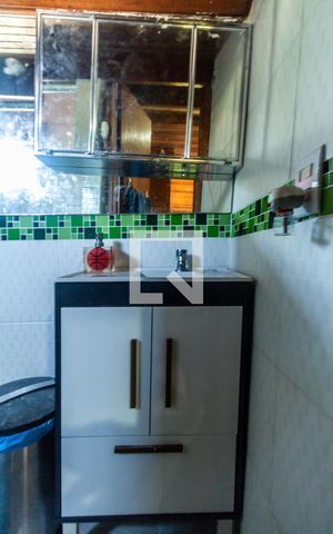 Casa à venda com 110m², 3 quartos e 1 vaga Casa à venda com 110m², 3 quartos e 1 vagaBanheiro da Suíte 1