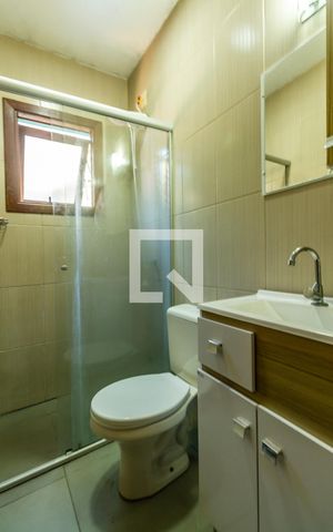 Casa à venda com 110m², 3 quartos e 1 vaga Casa à venda com 110m², 3 quartos e 1 vagaBanheiro da Suíte 2