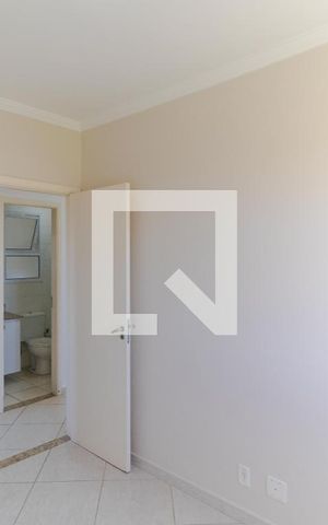Apartamento para alugar com 98m², 3 quartos e 1 vaga Apartamento para alugar com 98m², 3 quartos e 1 vagaQuarto 02