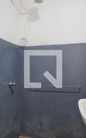 Casa à venda com 110m², 4 quartos e 2 vagasBnaheiro casa 2