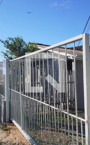 Casa à venda com 110m², 4 quartos e 2 vagasFachada