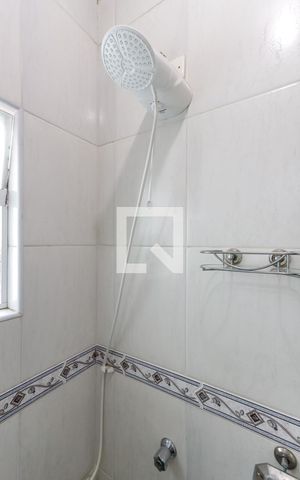 Casa à venda com 100m², 3 quartos e 2 vagas Casa à venda com 100m², 3 quartos e 2 vagasBanheiro da Suíte 3