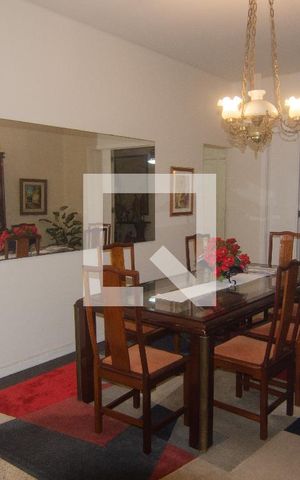 Apartamento à venda com 272m², 3 quartos e 1 vaga Apartamento à venda com 272m², 3 quartos e 1 vagaSala de Jantar