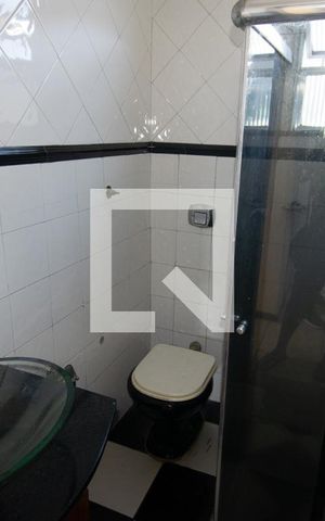 Casa para alugar com 230m², 4 quartos e 1 vaga Casa para alugar com 230m², 4 quartos e 1 vagaBanheiro