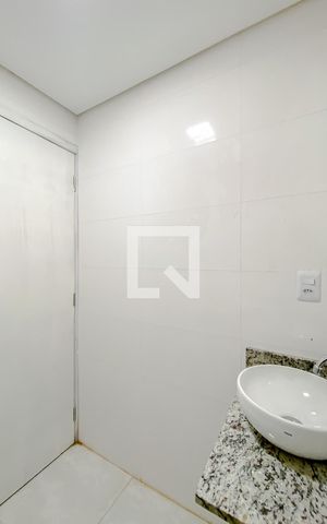 Apartamento para alugar com 45m², 2 quartos e sem vagaBanheiro