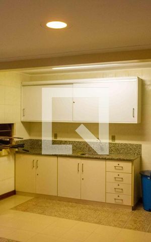 Apartamento à venda com 396m², 3 quartos e 3 vagas Apartamento à venda com 396m², 3 quartos e 3 vagasÁrea comum - Salão de festas