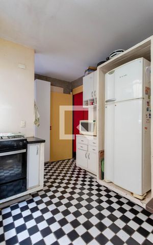 Casa à venda com 280m², 3 quartos e 2 vagas Casa à venda com 280m², 3 quartos e 2 vagasCozinha