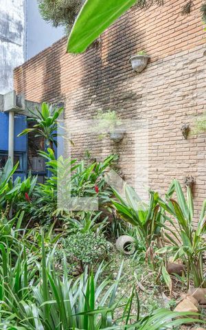 Casa à venda com 280m², 3 quartos e 2 vagasQuintal