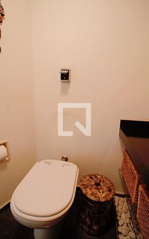 Apartamento à venda com 157m², 3 quartos e 3 vagas Apartamento à venda com 157m², 3 quartos e 3 vagasLavabo