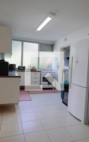 Apartamento à venda com 157m², 3 quartos e 3 vagas Apartamento à venda com 157m², 3 quartos e 3 vagasCozinha
