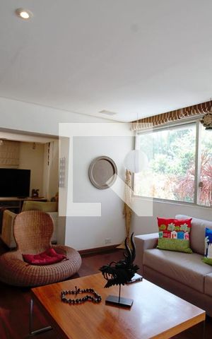 Apartamento à venda com 157m², 3 quartos e 3 vagas Apartamento à venda com 157m², 3 quartos e 3 vagasSala