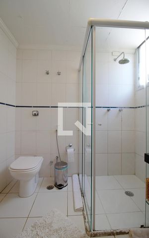 Apartamento à venda com 157m², 3 quartos e 3 vagas Apartamento à venda com 157m², 3 quartos e 3 vagasBanheiro da Suíte 1