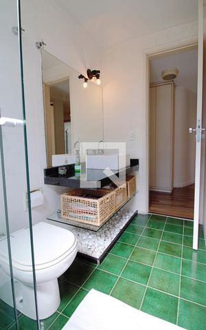 Apartamento à venda com 157m², 3 quartos e 3 vagas Apartamento à venda com 157m², 3 quartos e 3 vagasBanheiro da Suíte 2