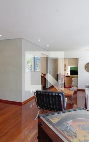 Apartamento à venda com 157m², 3 quartos e 3 vagas Apartamento à venda com 157m², 3 quartos e 3 vagasSala