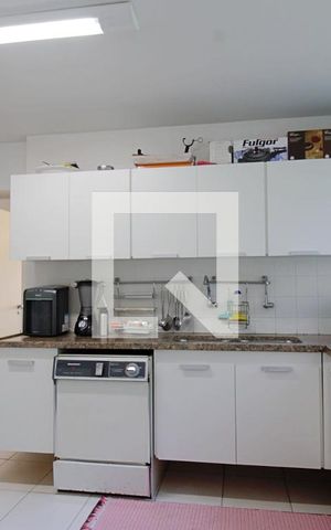 Apartamento à venda com 157m², 3 quartos e 3 vagas Apartamento à venda com 157m², 3 quartos e 3 vagasCozinha