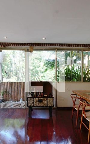 Apartamento à venda com 157m², 3 quartos e 3 vagas Apartamento à venda com 157m², 3 quartos e 3 vagasSala