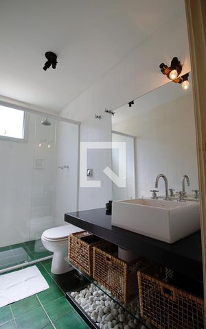 Apartamento à venda com 157m², 3 quartos e 3 vagas Apartamento à venda com 157m², 3 quartos e 3 vagasBanheiro da Suíte 2