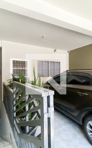 Casa à venda com 295m², 5 quartos e 1 vaga Casa à venda com 295m², 5 quartos e 1 vagaGaragem