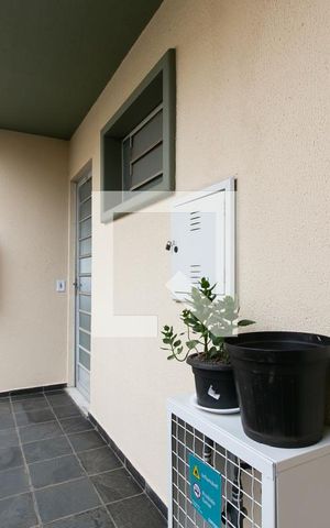 Apartamento à venda com 42m², 2 quartos e 1 vaga Apartamento à venda com 42m², 2 quartos e 1 vagaEntrada