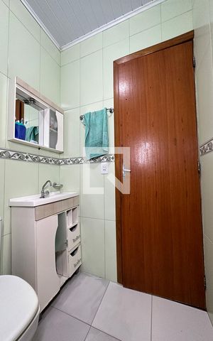 Casa à venda com 130m², 3 quartos e 2 vagasBanheiro