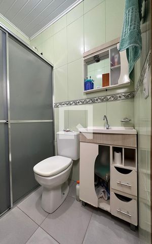 Casa à venda com 130m², 3 quartos e 2 vagasBanheiro