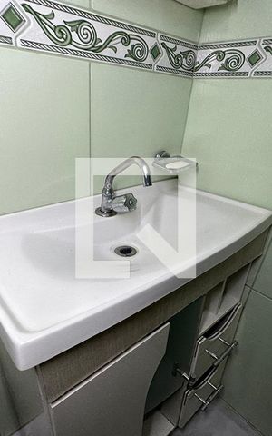 Casa à venda com 130m², 3 quartos e 2 vagasBanheiro