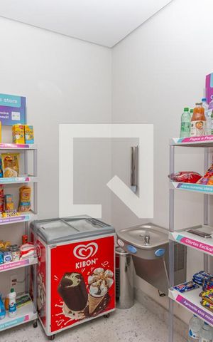 Studio à venda com 37m², 1 quarto e 1 vaga Studio à venda com 37m², 1 quarto e 1 vagaMini Market