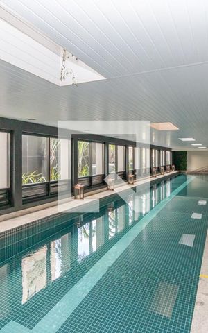 Studio à venda com 37m², 1 quarto e 1 vaga Studio à venda com 37m², 1 quarto e 1 vagaPiscina