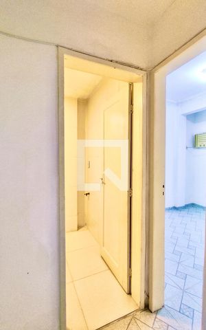 Apartamento à venda com 70m², 1 quarto e sem vagaCorredor